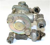 9M-880 | 2530-01-157-3556 Bendix Trailer Air Supply Brake Valve (6) (Large).JPG
