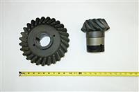 COM-5221 | 3020-00-734-6881 Front and Rear Axle Ring and Pinion Gear Set for M809 M939 M939A1 and M939A2 Series 5 Ton NOS (2).jpg