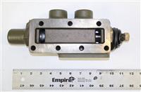 COM-5260 | 4810-00-117-0251 Dump Hydraulic Control Valve for M47 M59 M342 M342 M51 M817 Dump Trucks NOS (2).JPG