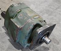 5T-693 | 5T-693 Hydraulic Motor 20,000 Lb. Garwood Crane Wrecker(14).JPG