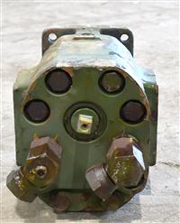 5T-693 | 5T-693 Hydraulic Motor 20,000 Lb. Garwood Crane Wrecker(15).JPG
