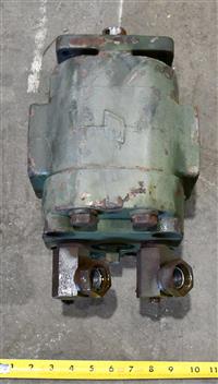 5T-693 | 5T-693 Hydraulic Motor 20,000 Lb. Garwood Crane Wrecker(17).JPG