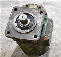 5T-693 | 5T-693 Hydraulic Motor 20,000 Lb. Garwood Crane Wrecker(6).JPG