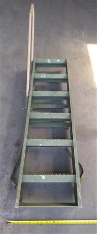 ALL-5135 | All-5135 6 Step Aluminum Boarding Ladder with Hand Rail (7) (Large).jpg