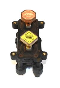 COM-6202 | COM-6202  Valve Assembly Manifold Air Brake Hand Valve LMTV MRAP CAT I CAT II (4).JPG