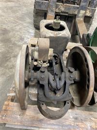 ENG-006 | Fairbanks dishpan Z2 hp with pulley and fuel tank broken, magneto mount-3.jpg