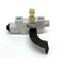 HM-1616 | HM-1616  Master Cylinder Proportion Valve HMMWV (3).JPG