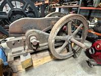 SP-698 | Large Metal Sheer Antique Engines 6.jpg