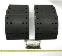 M9-6212 | M9-6212 M915 Series Brake Lining Kit with Rivets (3).JPG