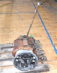 SP-519 | Manual 13 Speed Eaton Fuller Transmission Overdrive (9).JPG
