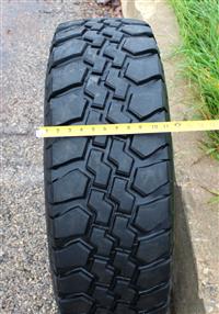 TI-1859 | New Tire Pics (2).JPG
