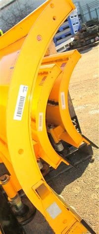 SNOW-047 | SNOW-047 Meyer Lot Pro 9 Foot Plow Meyer Snow Plow Snow Removal (3).JPG