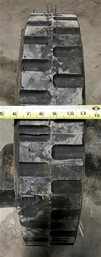 SP-2235 | SP-2235  Caterpillar 30x6 Track Roller (11).jpg