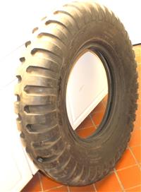 TI-113 | TI-113 9.00 x 20 Military Tread Bias Tire 100% Tread (22).JPG