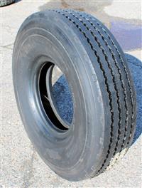 TI-1845 | TI-1845 Goodyear G114 10Rx15 100% Tread Tire (5).JPG