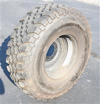 TI-1858 | TI-1858  BF Goodrich Baja TA 37X12.50R16.5LT Tire Mounted on 24 Bolt Rim 90% Tread HMMWV (11).JPG