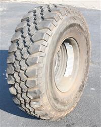 TI-1858 | TI-1858  BF Goodrich Baja TA 37X12.50R16.5LT Tire Mounted on 24 Bolt Rim 90% Tread HMMWV (12).JPG
