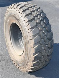 TI-1858 | TI-1858  BF Goodrich Baja TA 37X12.50R16.5LT Tire Mounted on 24 Bolt Rim 90% Tread HMMWV (8).JPG
