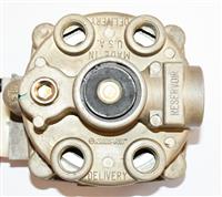 TR-146 | TR-146  Valve Air Brake Emergency Relay Valve Midland M872A3 Trailer (3).JPG