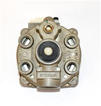 TR-146 | TR-146  Valve Air Brake Emergency Relay Valve Midland M872A3 Trailer (6).JPG