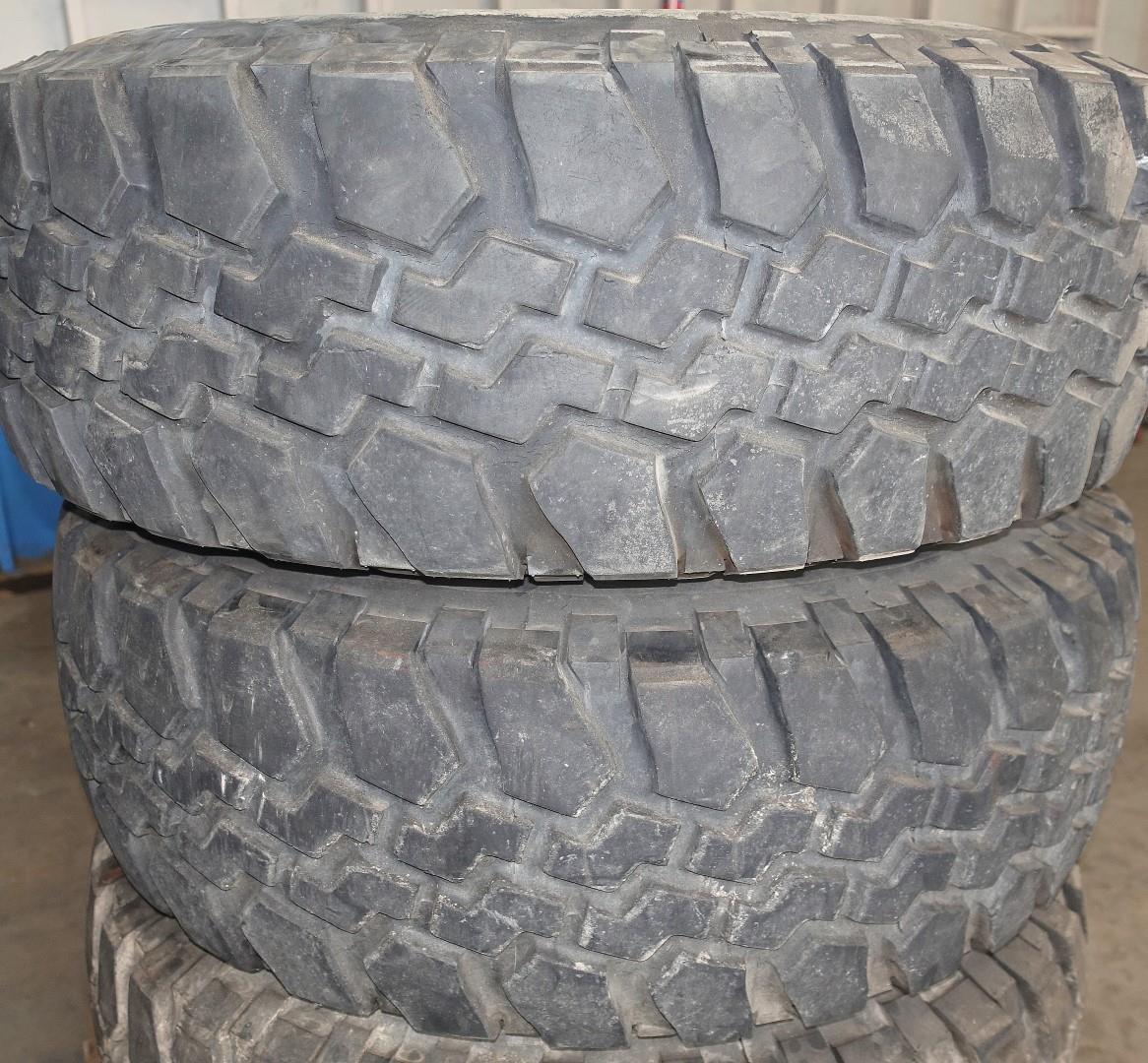 TI-153 | TI-153 BF Goodrich Baja T-A 37x12.50R16.5LT Tire with Rim Lot Sale of 4 (8) (Large).JPG