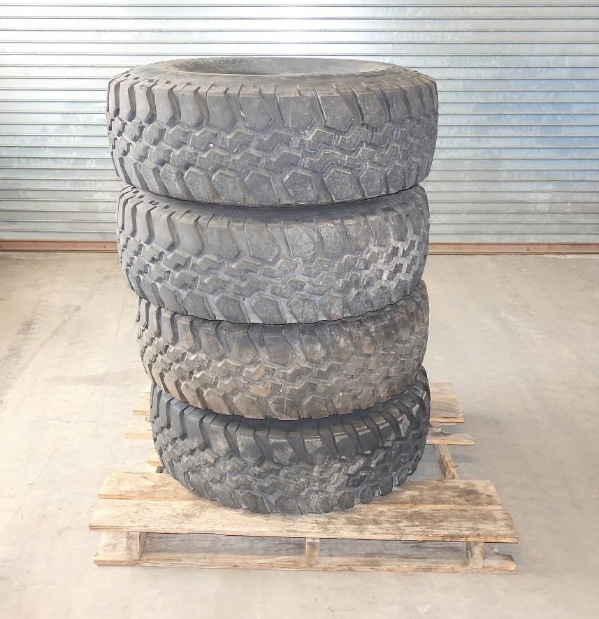 TI-153 | TI-153 BF Goodrich Baja T-A 37x12.50R16.5LT Tire with Rim Lot Sale of 4 (10) (Large).JPG