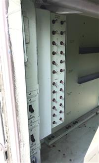 HM-658 | HM-658 S-250G Unshielded Electrical Equipment Shelter GREEN (21) (Large).JPG